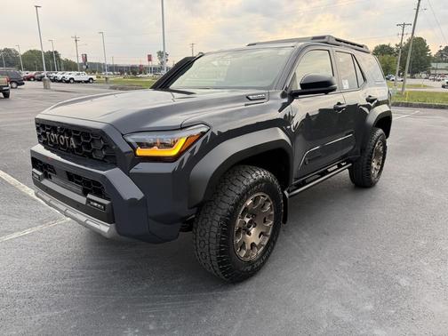 2025 Toyota 4Runner Hybrid Trailhunter