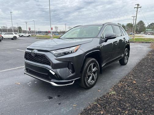 2025 Toyota RAV4 Hybrid SE
