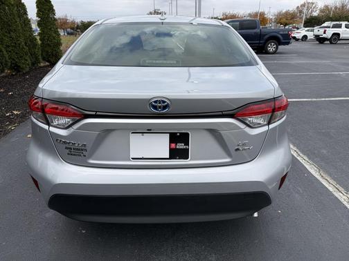 2025 Toyota Corolla Hybrid SE