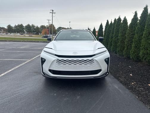 2025 Toyota Crown Signia Limited