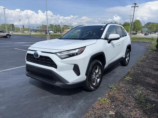 2022 Toyota RAV4 Hybrid XLE