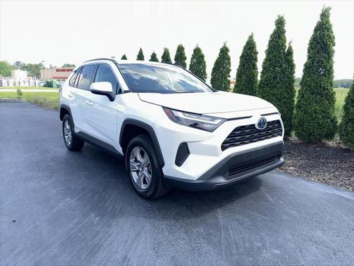 2022 Toyota RAV4 Hybrid XLE
