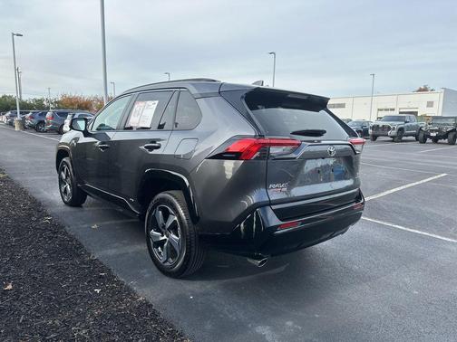 2025 Toyota RAV4 Hybrid SE