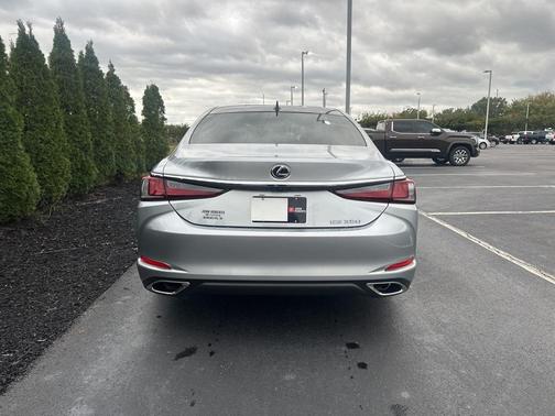 2025 Lexus ES 350 Ultra Luxury