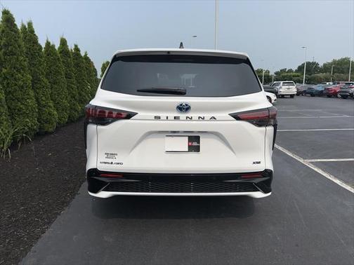 2025 Toyota Sienna XSE 7 Passenger