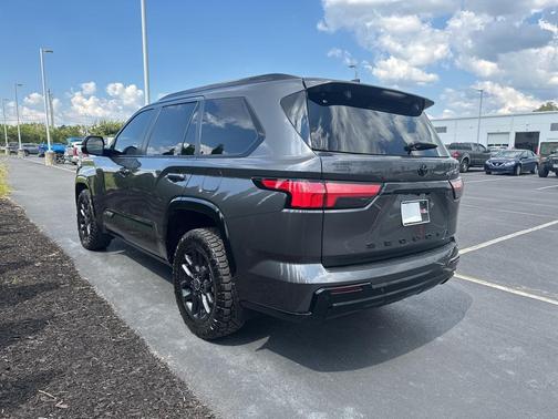 2024 Toyota Sequoia Platinum