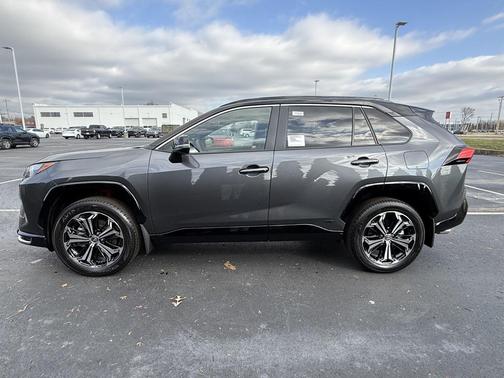 2025 Toyota RAV4 Hybrid SE