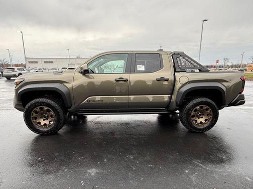 2026 Toyota Tacoma Hybrid Trailhunter
