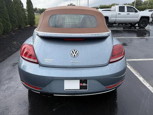2019 Volkswagen Beetle 2.0T S