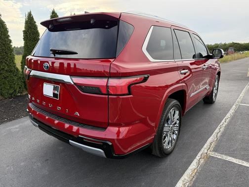 2024 Toyota Sequoia Capstone