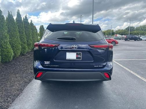 2025 Toyota Highlander XLE
