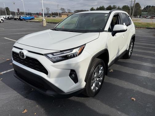 2025 Toyota RAV4 XLE Premium