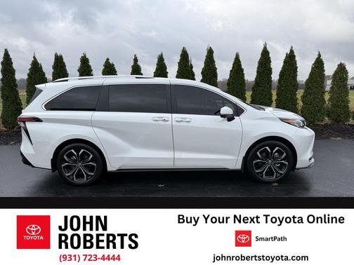 2025 Toyota Sienna Platinum