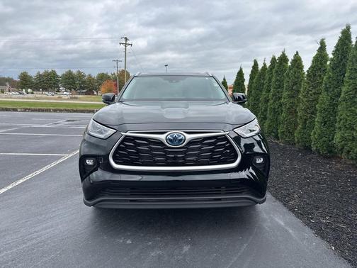 2023 Toyota Highlander Hybrid XLE