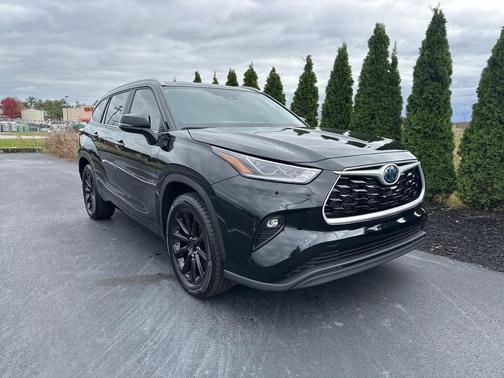 2023 Toyota Highlander Hybrid XLE