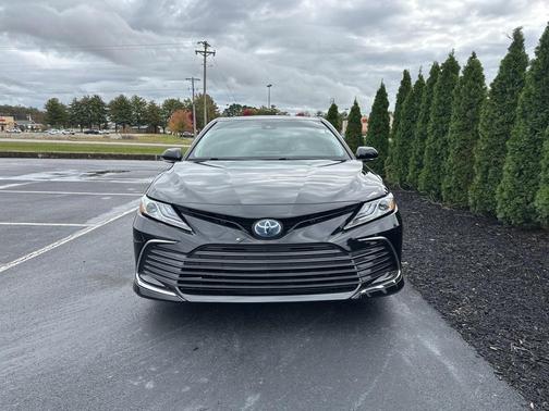 2021 Toyota Camry Hybrid XLE