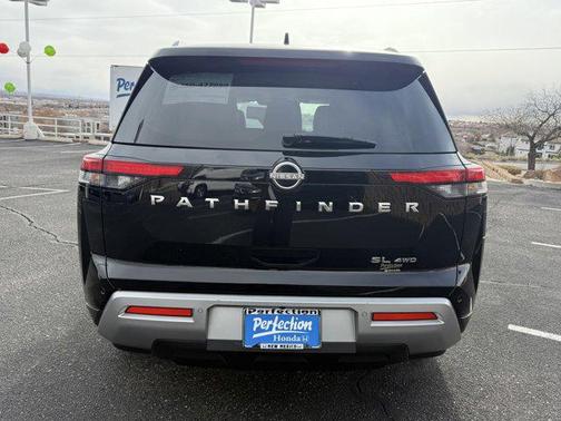 2025 Nissan Pathfinder SL 4WD