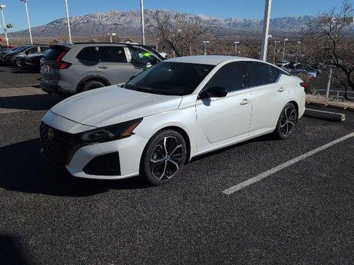 2024 Nissan Altima SR FWD