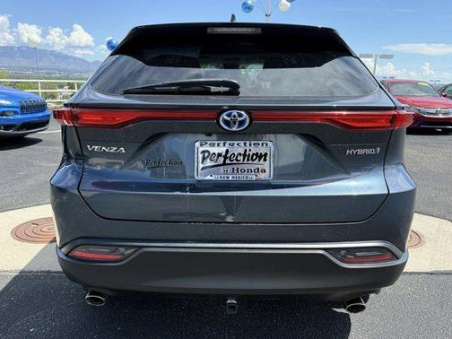 2021 Toyota Venza LE