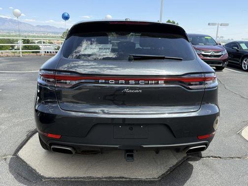 2020 Porsche Macan Base