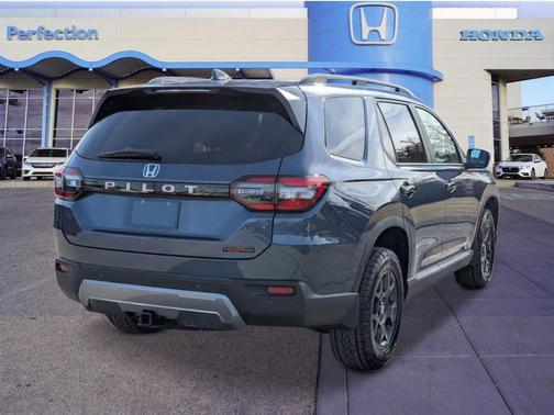 Smoke Blue Pearl 2026 Honda Pilot TrailSport