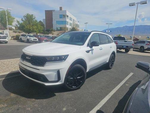 Glacial White Pearl 2023 Kia Sorento SX