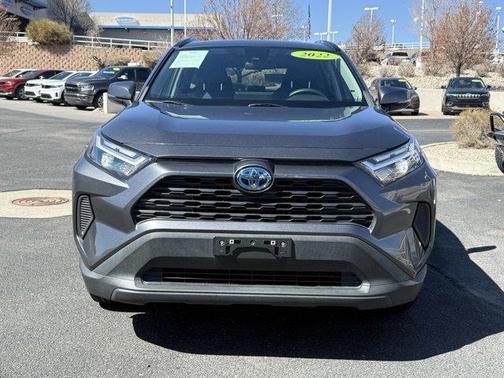 2022 Toyota RAV4 Hybrid XLE