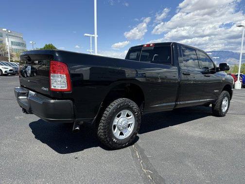 2022 RAM 3500 Tradesman Crew Cab 4x4 8' Box