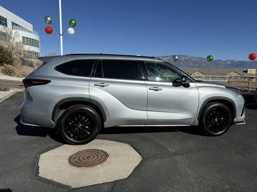 2024 Toyota Highlander XSE