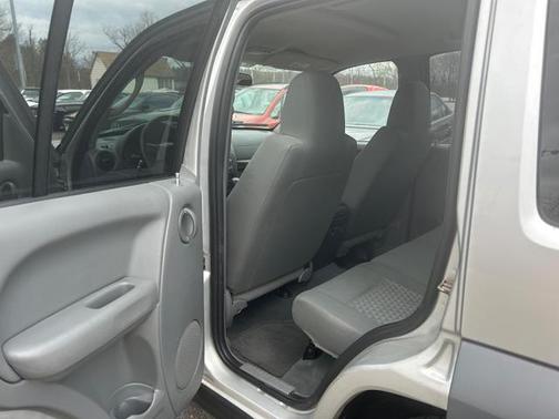 2005 Jeep Liberty Sport