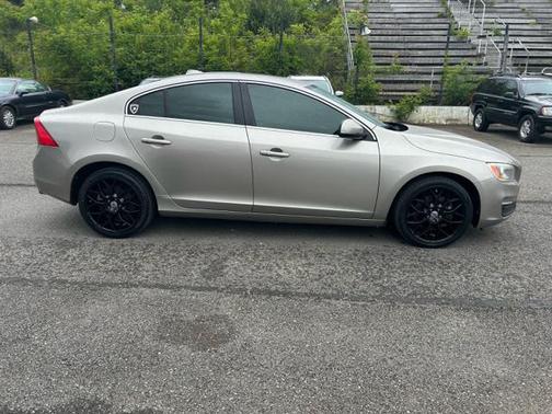 2016 Volvo S60 Inscription T5 Premier