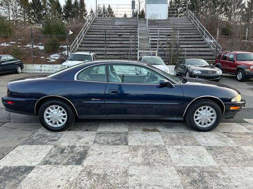 1999 Buick Riviera Base