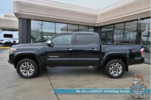2018 Toyota Tacoma LIMITED/4X4/CREW CAB/HEATED SEATS/NAV/SUNROOF/JBL