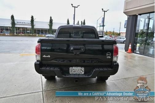 2018 Toyota Tacoma LIMITED/4X4/CREW CAB/HEATED SEATS/NAV/SUNROOF/JBL