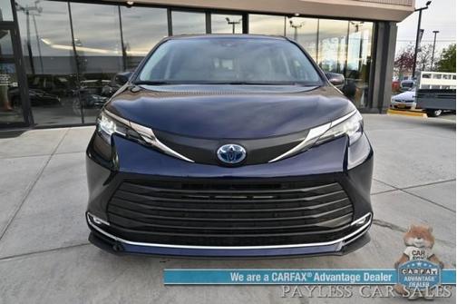 2023 Toyota Sienna XLE
