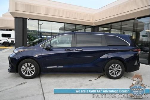 2023 Toyota Sienna XLE