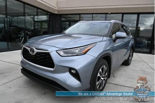 2023 Toyota Highlander XLE/AWD/POWER&HEATED SEATS/SUNROOF/BLIND SPOT&COLL