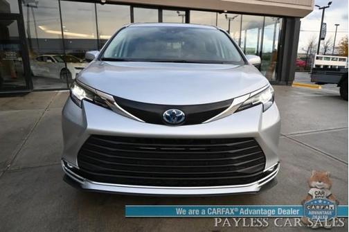 2023 Toyota Sienna XLE