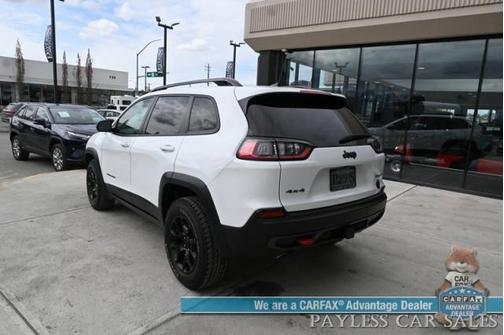 2022 Jeep Cherokee Trailhawk