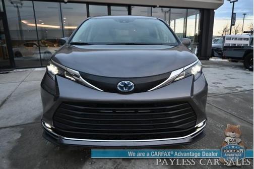 2024 Toyota Sienna XLE