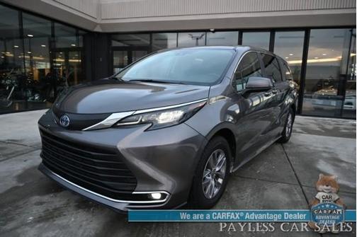 2024 Toyota Sienna XLE