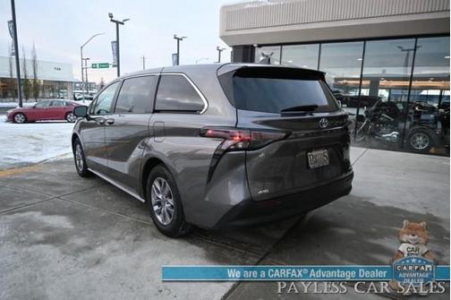 2024 Toyota Sienna XLE