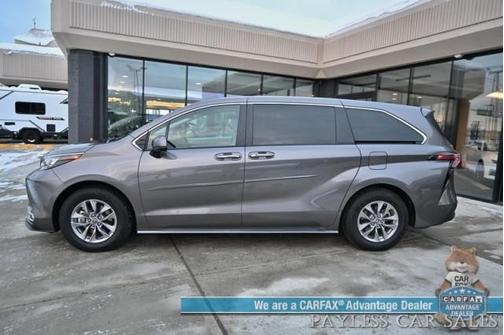 2024 Toyota Sienna XLE