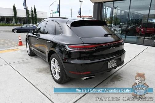2021 Porsche Macan Base