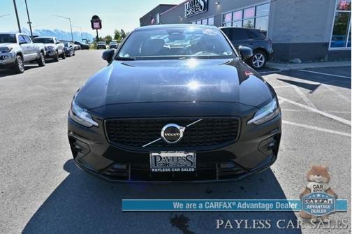 2024 Volvo S60 B5 Core Dark Theme