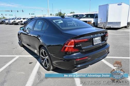 2024 Volvo S60 B5 Core Dark Theme