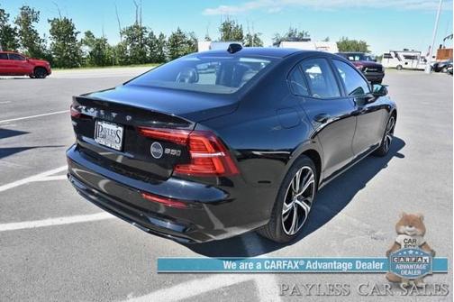 2024 Volvo S60 B5 Core Dark Theme