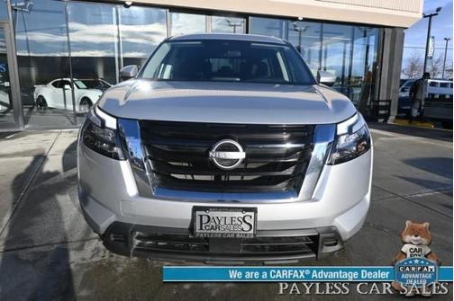 2024 Nissan Pathfinder SV