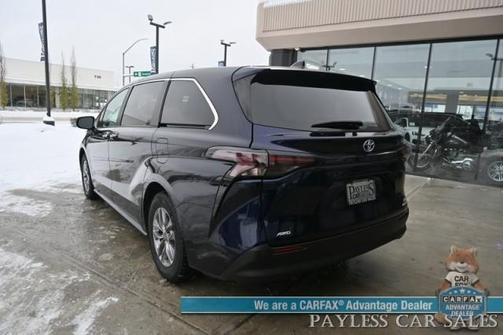 2023 Toyota Sienna XLE