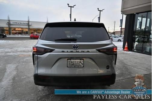 2024 Toyota Sienna XLE